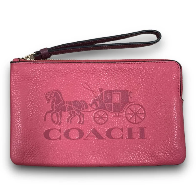 Wristlet Coach, Size Medium