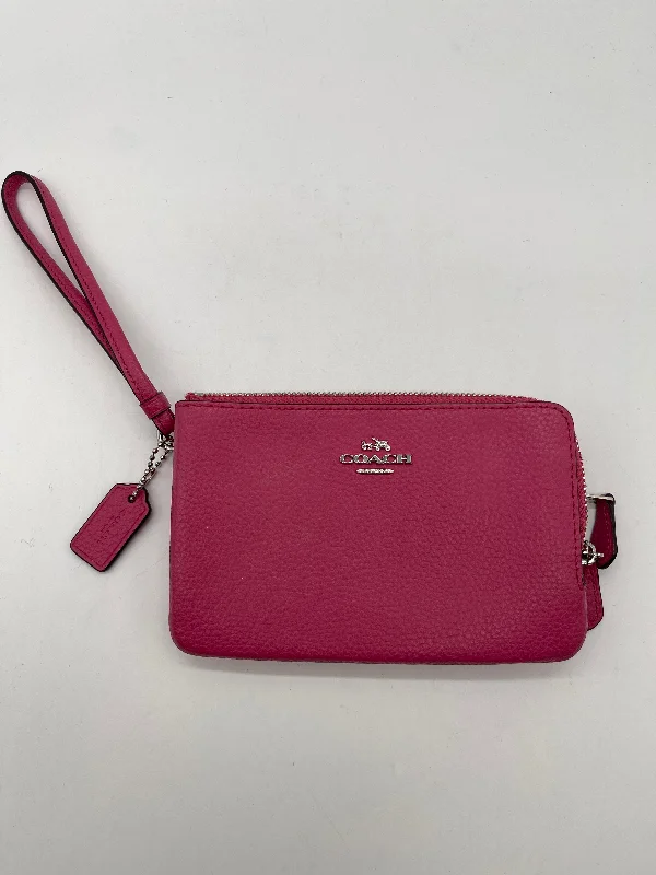 Wristlet Designer By Coach, Size: Medium