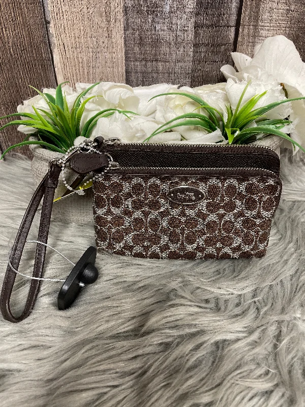 Wristlet Designer By Coach, Size: Small