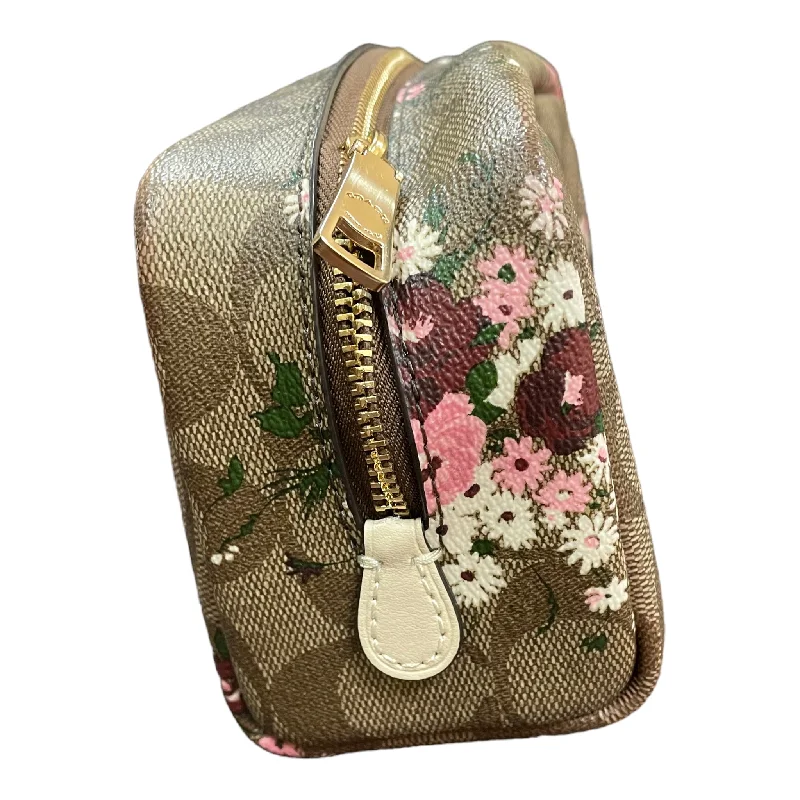 Makeup Bag Designer By Coach  Size: Medium