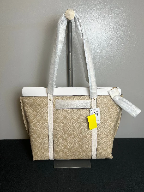 Tote Designer By Coach  Size: Large