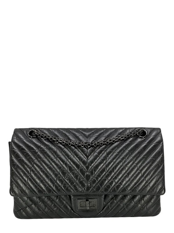 CHANEL Chevron Quilted Calfskin 2.55 Reissue 227 Flap Bag