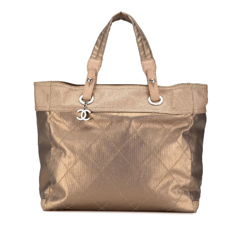 Chanel Large Paris Biarritz Tote (SHG-Uoj0gx)