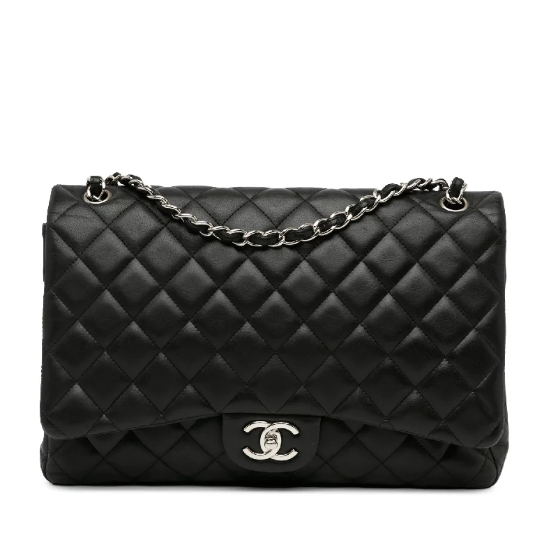 Chanel Maxi Classic Lambskin Double Flap (SHG-5E7enw)