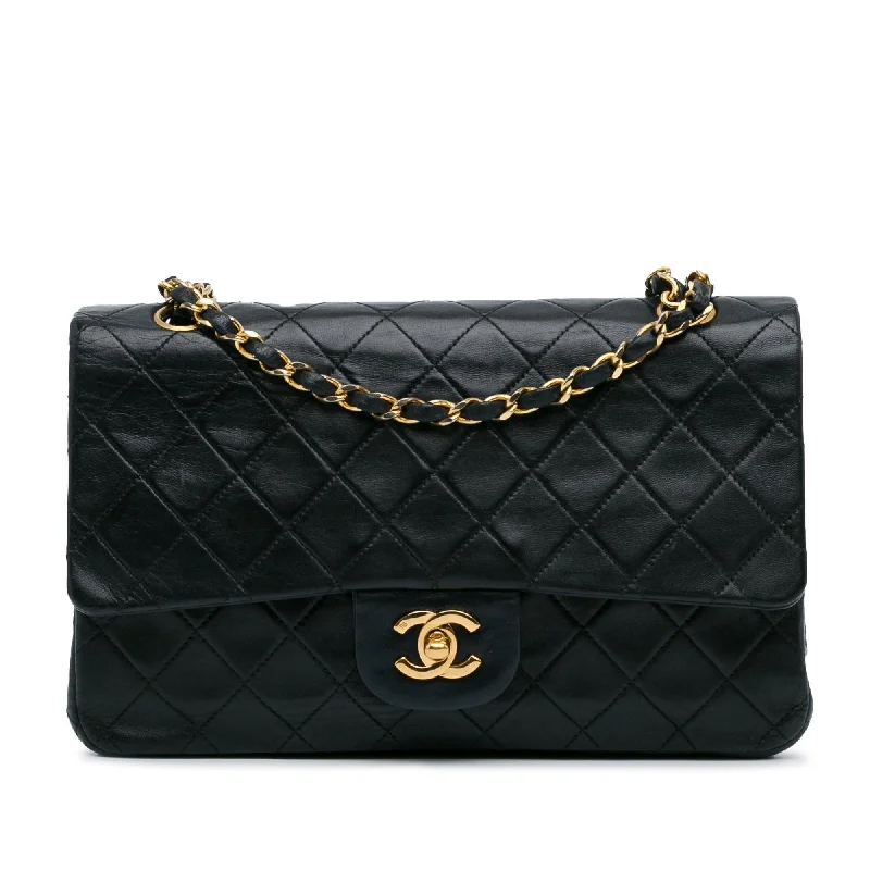 Chanel Medium Classic Lambskin Double Flap (SHG-gDhpB9)