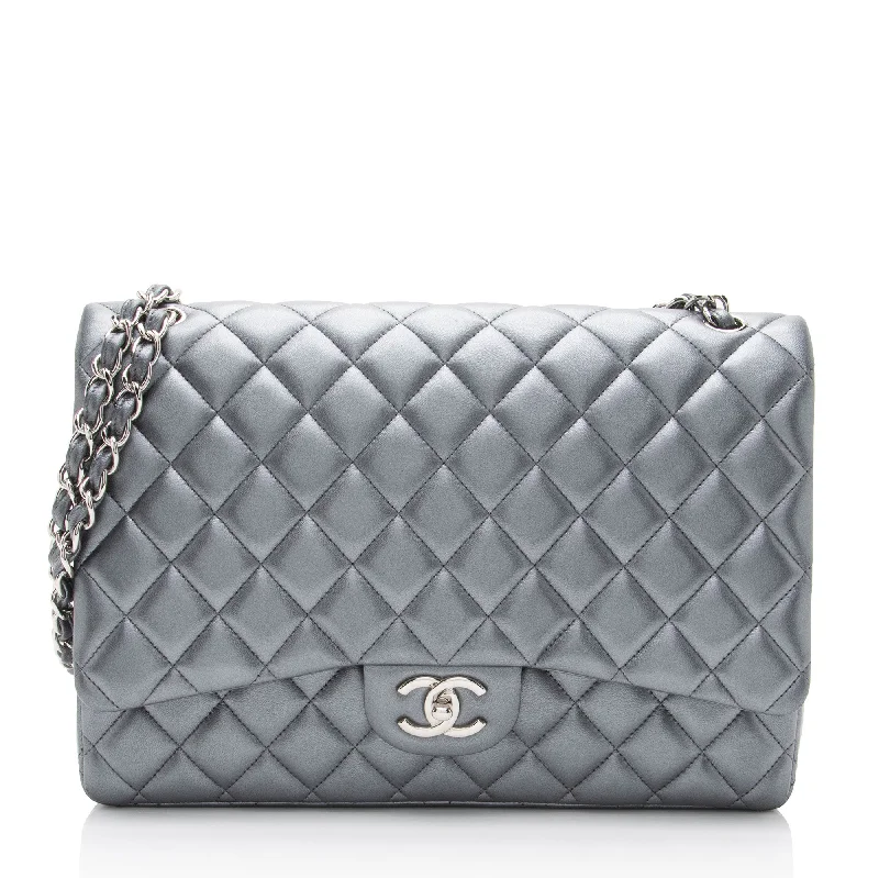 Chanel Metallic Lambskin Classic Maxi Double Flap Bag (SHF-vKKs7p)