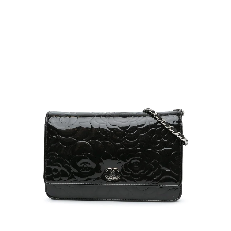 Chanel Patent Camellia Wallet On Chain (SHG-jbYGWh)