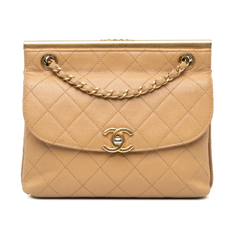 Chanel Quilted Lambskin CC Logo Bar Shoulder Bag (SHG-ZD1wrJ)