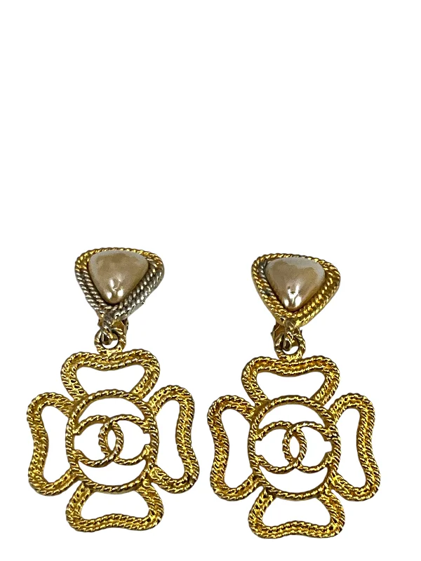 CHANEL Vintage Clover Faux Pearl CC Logo Earrings