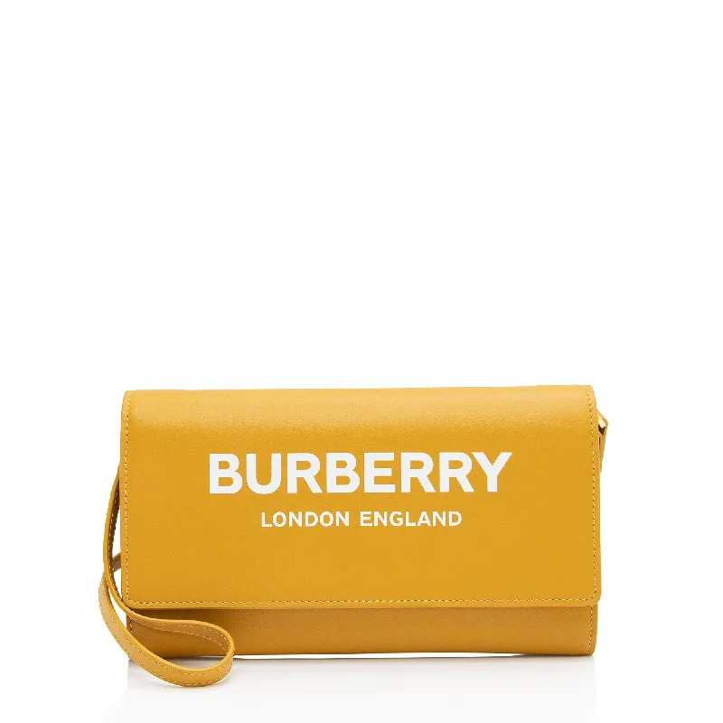 Burberry Leather Hazelmere Wallet on Strap (SHF-20QDy1)